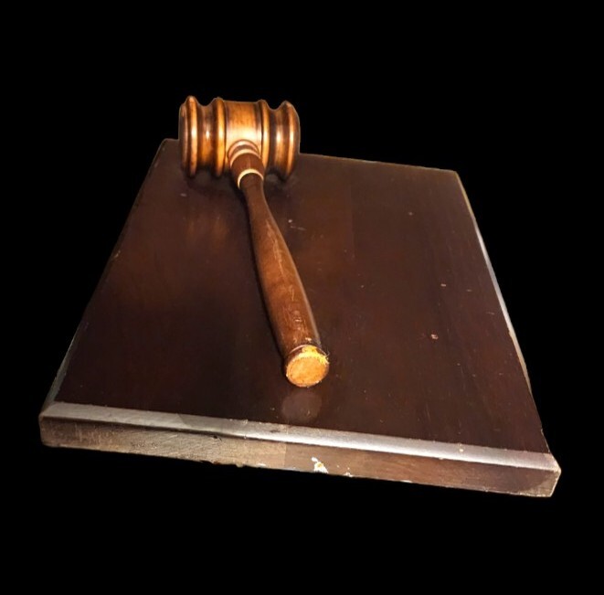 Vintage Solid Wood Gavel Wall Plaque Desk Decor For Judges Lawyers Auctioneers