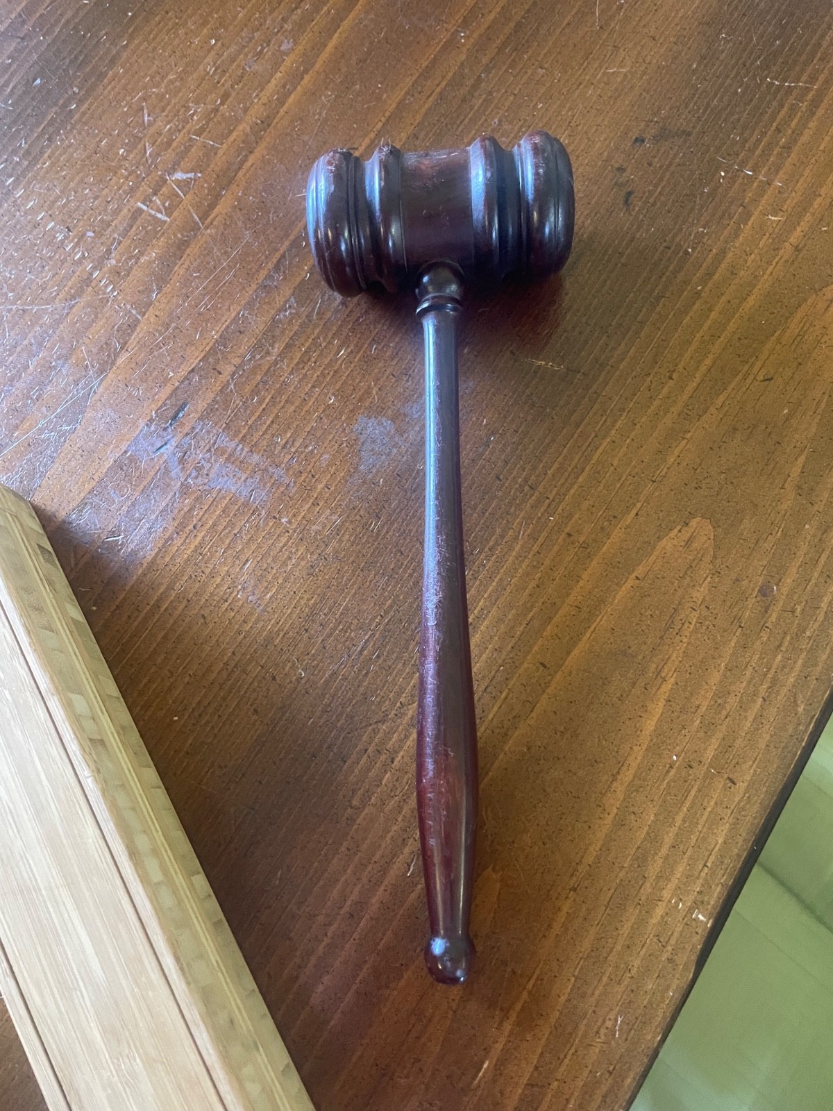 SUPER KEEN Vintage Wood Gavel, Judge, Auctioneer 10″ Scroll Work