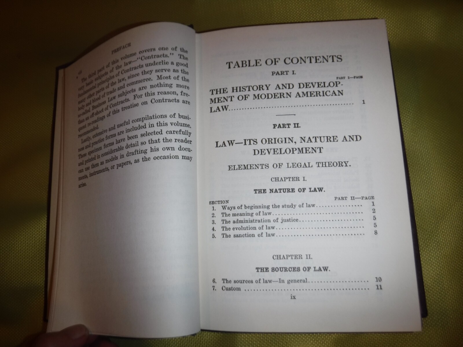 MODERN AMERICAN LAW BY EUGENE GILMORE VOL. 1 LAW ORIGIN NATURE DEV. CONTRACTS +