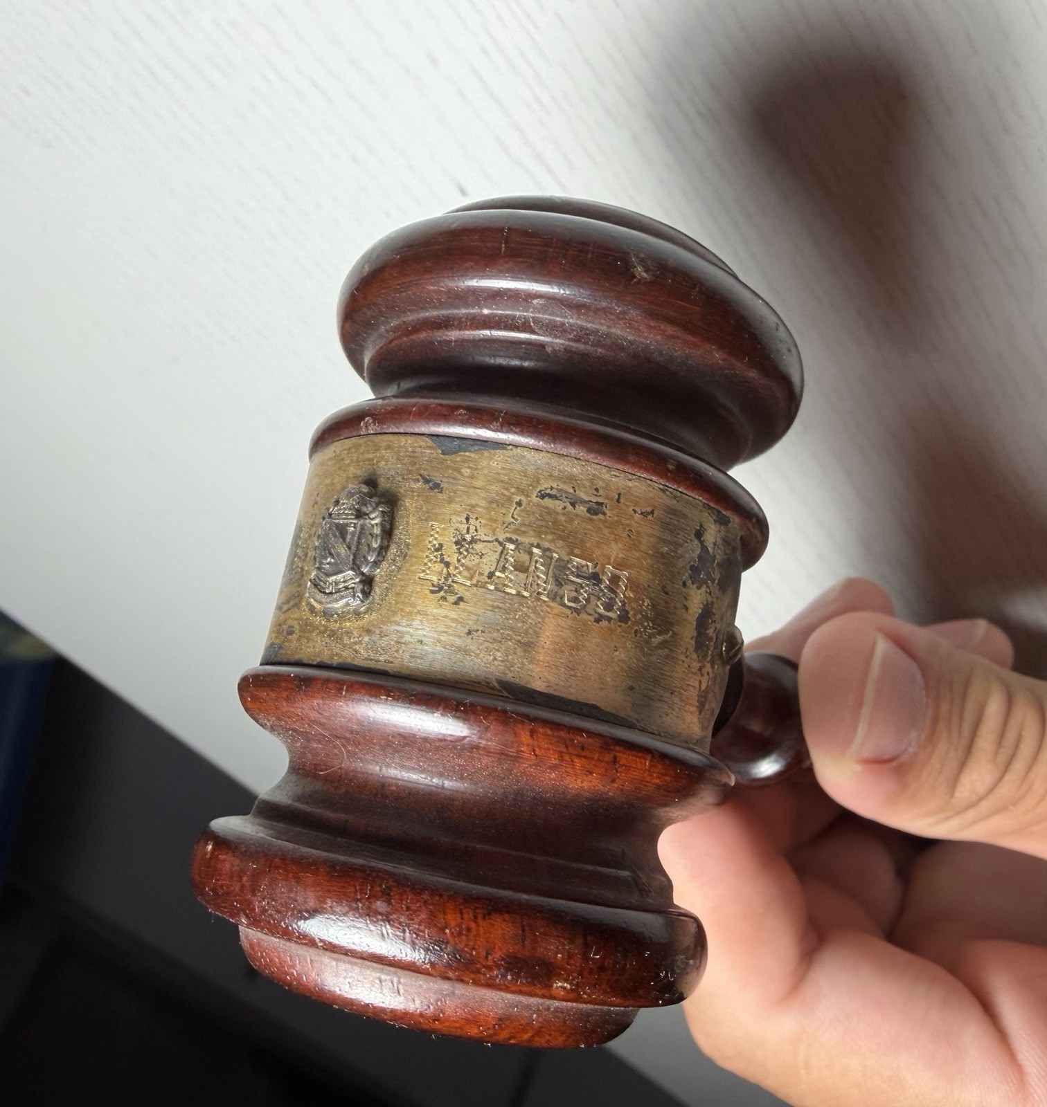 Vintage Wooden Judges/Auctioneers Gavel. Metal Plaque Says “THOMAS II LLANSO”