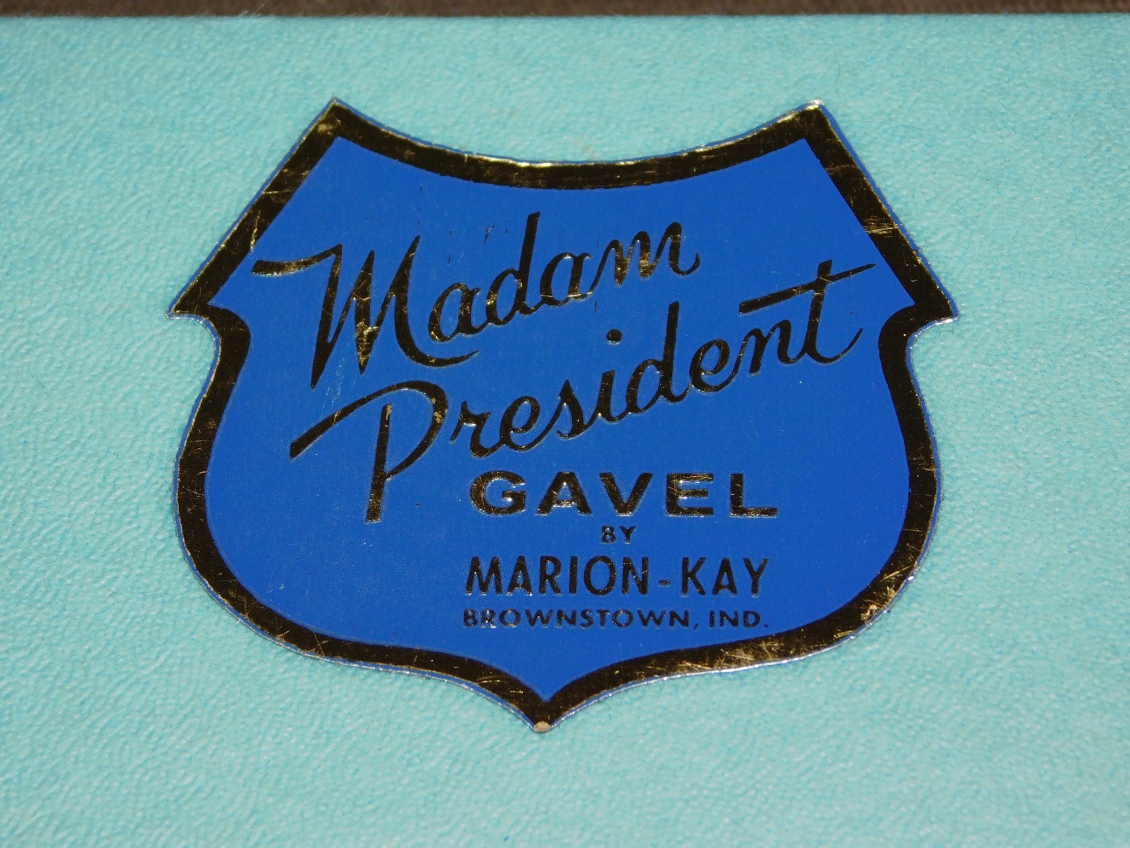 VINTAGE 8″ LONG MARION-KAY BROWNSTOWN IND MADAM PRESIDENT WOOD GAVEL IN BOX