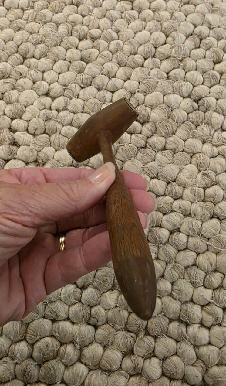 VINTAGE WOOD GAVEL