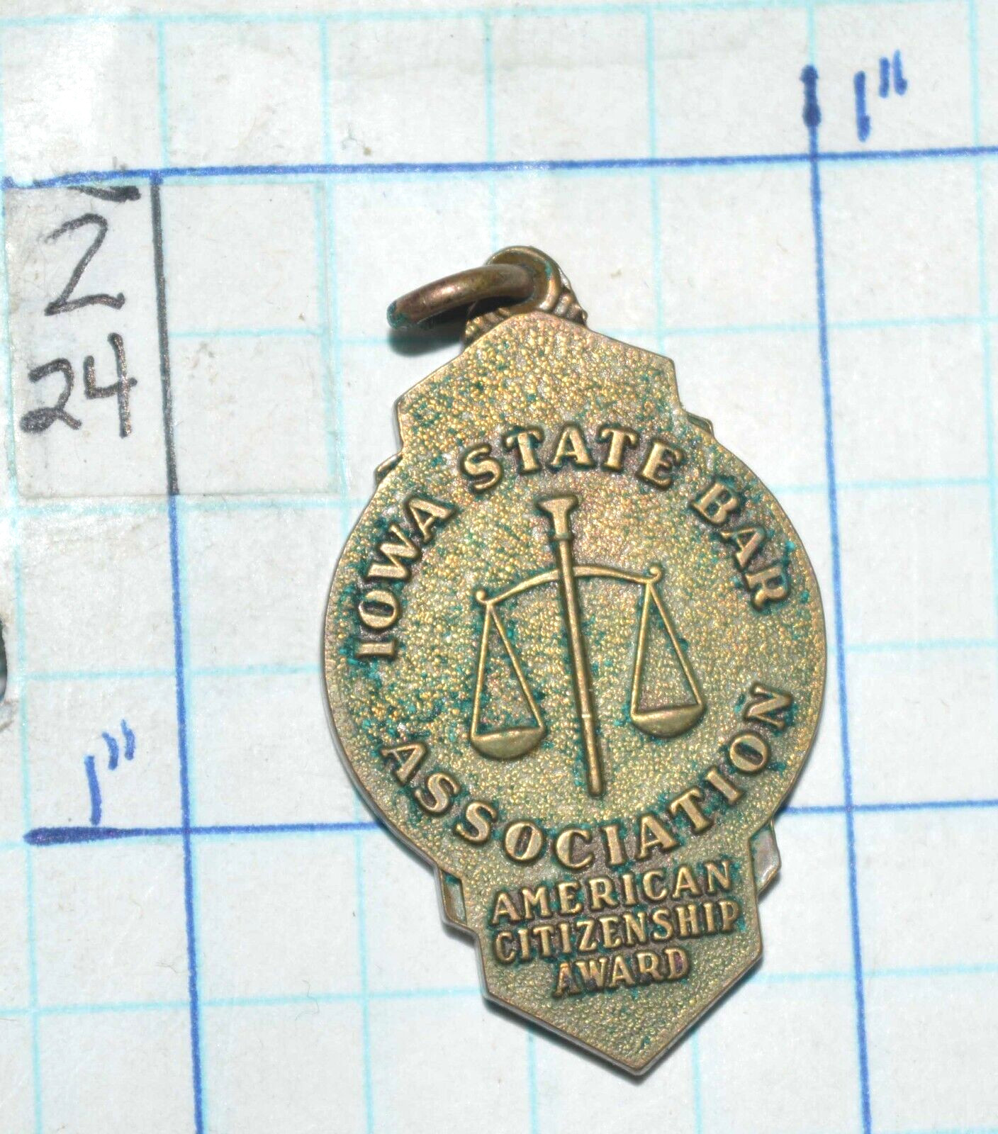 IOWA STATE BAR FOUNDATION ASSOCIATION AMERICAN CITIZENSHIP AWARD PENDANT