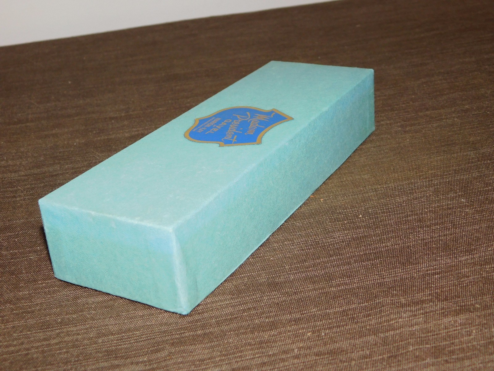 VINTAGE 8″ LONG MARION-KAY BROWNSTOWN IND MADAM PRESIDENT WOOD GAVEL IN BOX