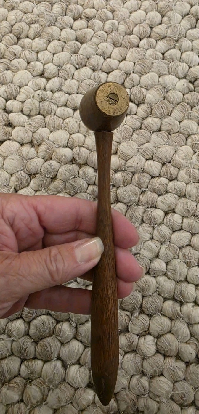 VINTAGE WOOD GAVEL