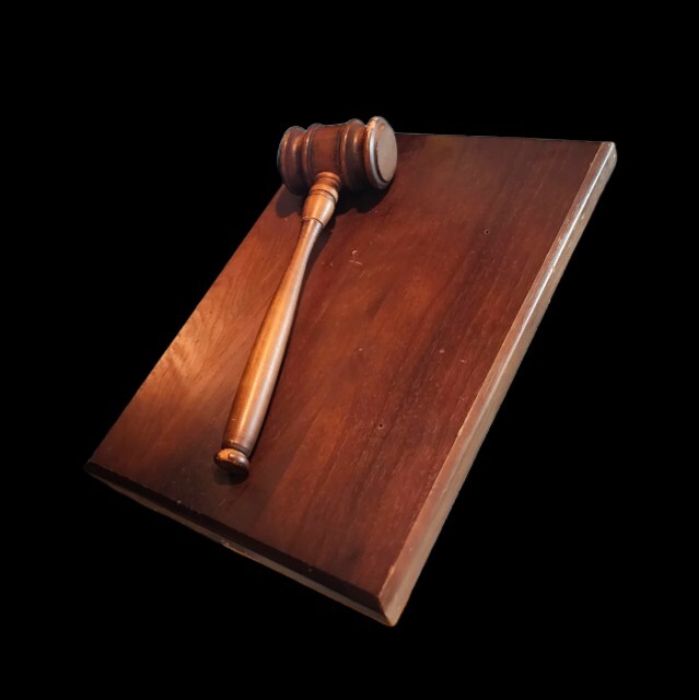 Vintage Solid Wood Gavel Wall Plaque Desk Decor For Judges Lawyers Auctioneers