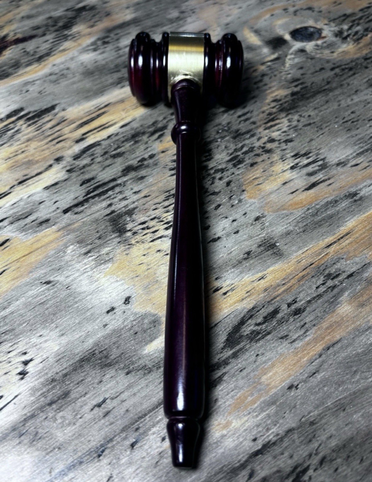 Vintage Wooden Judge Gavel with Gold Band – Deep Mahogany