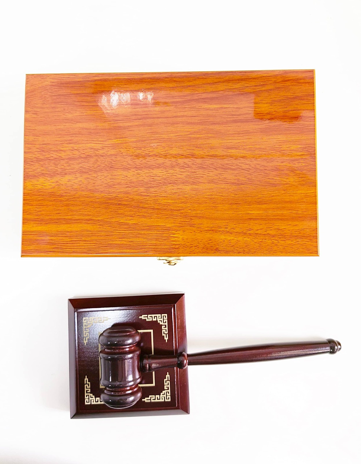 Premium Wooden Gavel and Block Set – Ideal Judge’s Gift, Courtroom Accessory