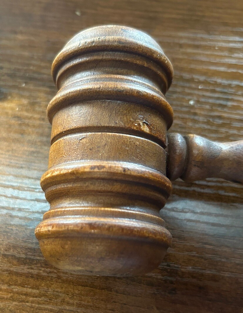 UNBRANDED 11″ WOOD GAVEL AUCTION LAW JUDGE VINTAGE