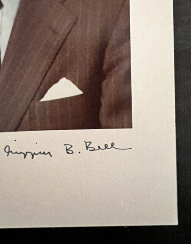 VTG Griffin B Bell Signed Color Photo US Attorney General Jimmy Carter No COA