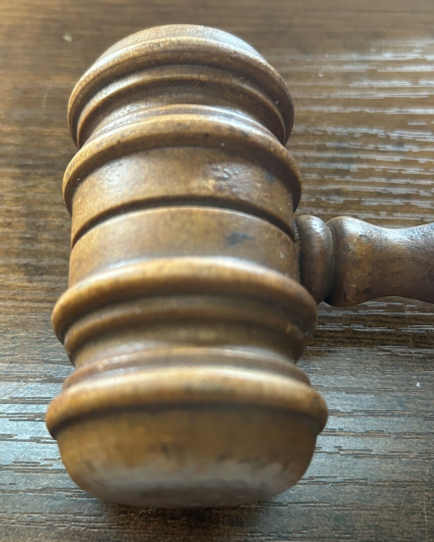 UNBRANDED 11″ WOOD GAVEL AUCTION LAW JUDGE VINTAGE
