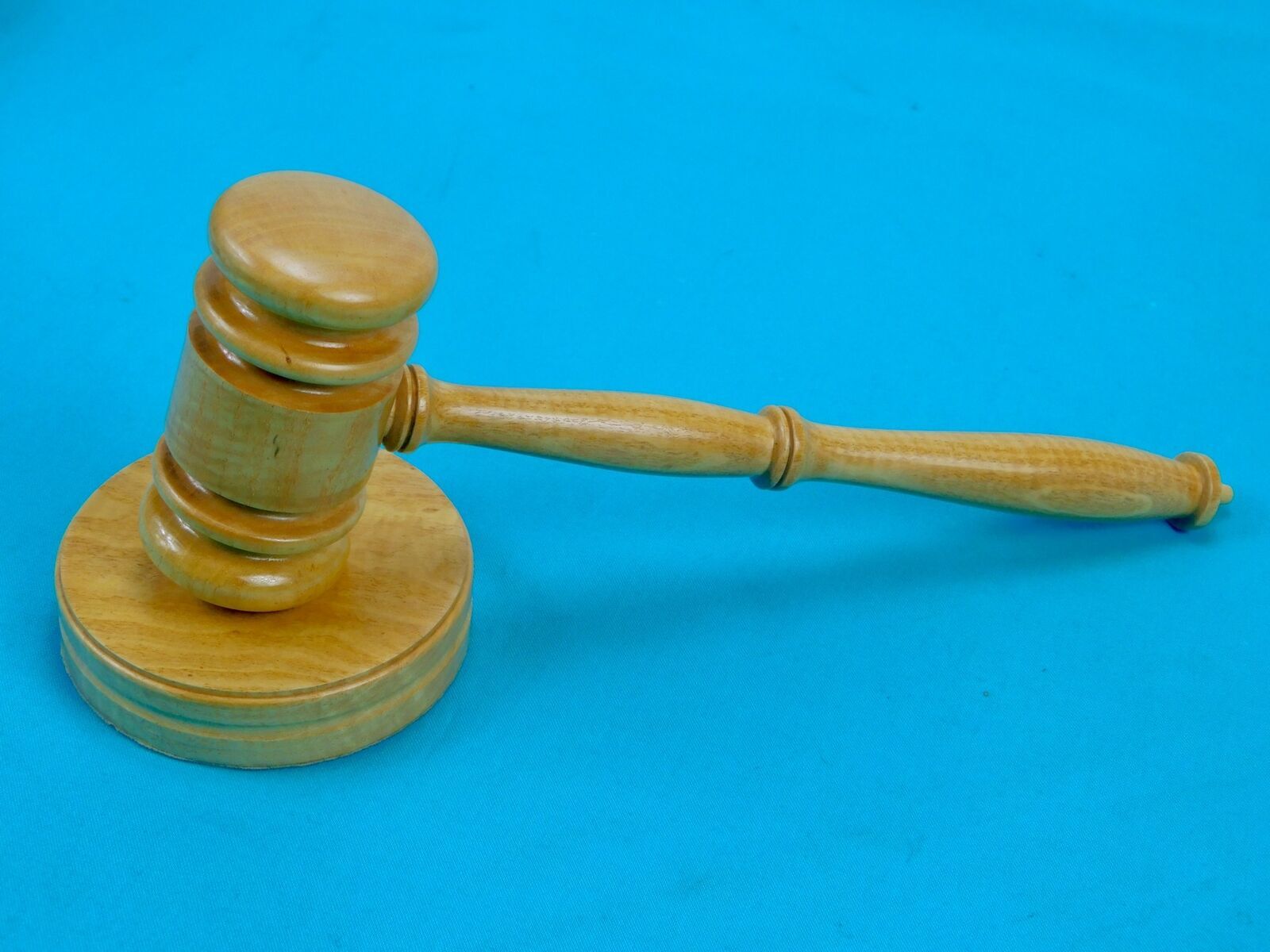 Custom Made William F Bremer Golden Rain Koelreuteria Judge Gavel w/ Stand