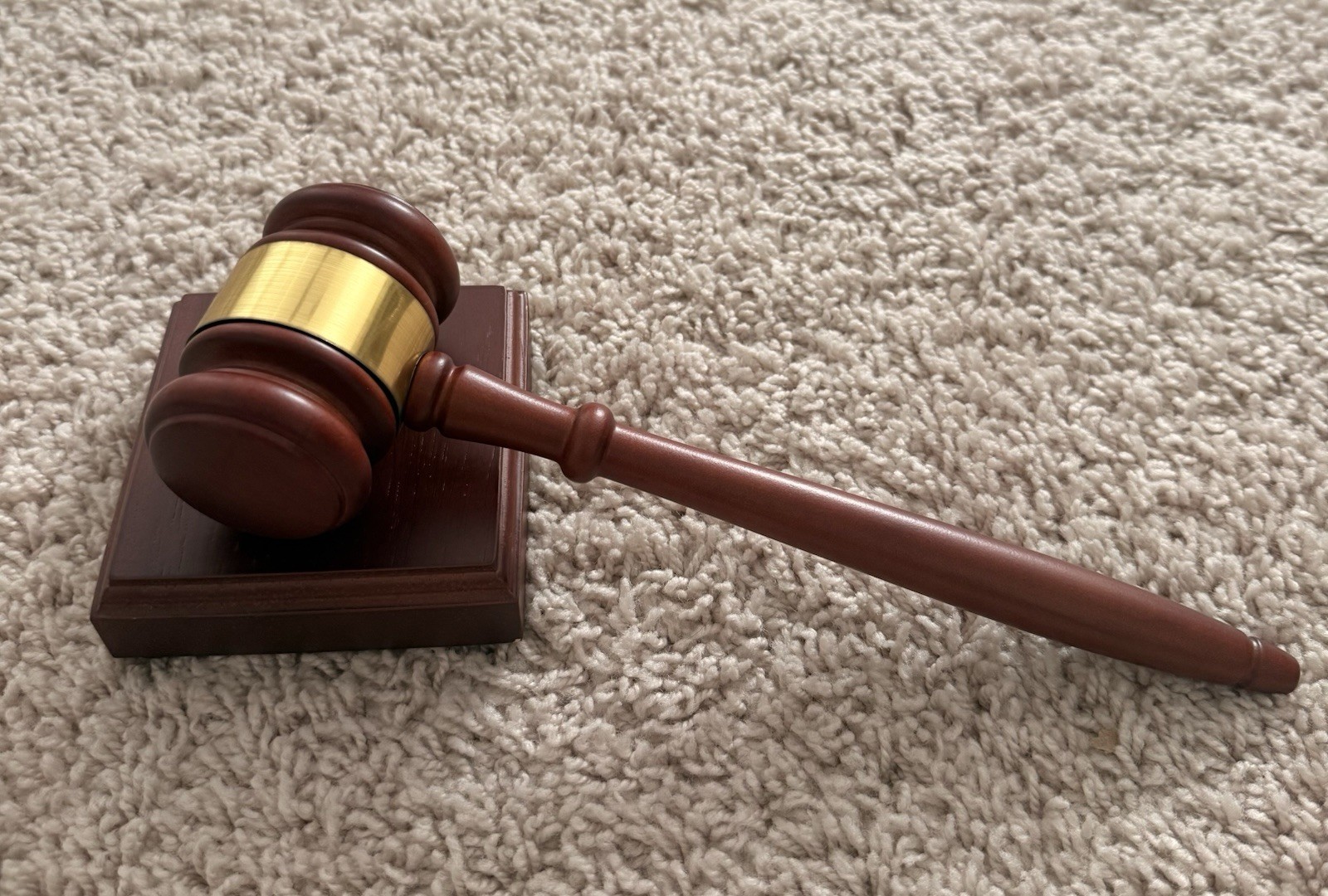 NEW Wooden Gavel and Sound Block Set for Judge Auctioneer Lawyer *Pls read*