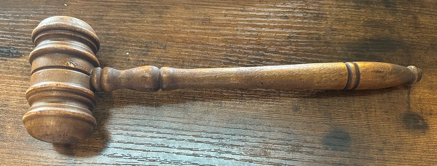 UNBRANDED 11″ WOOD GAVEL AUCTION LAW JUDGE VINTAGE