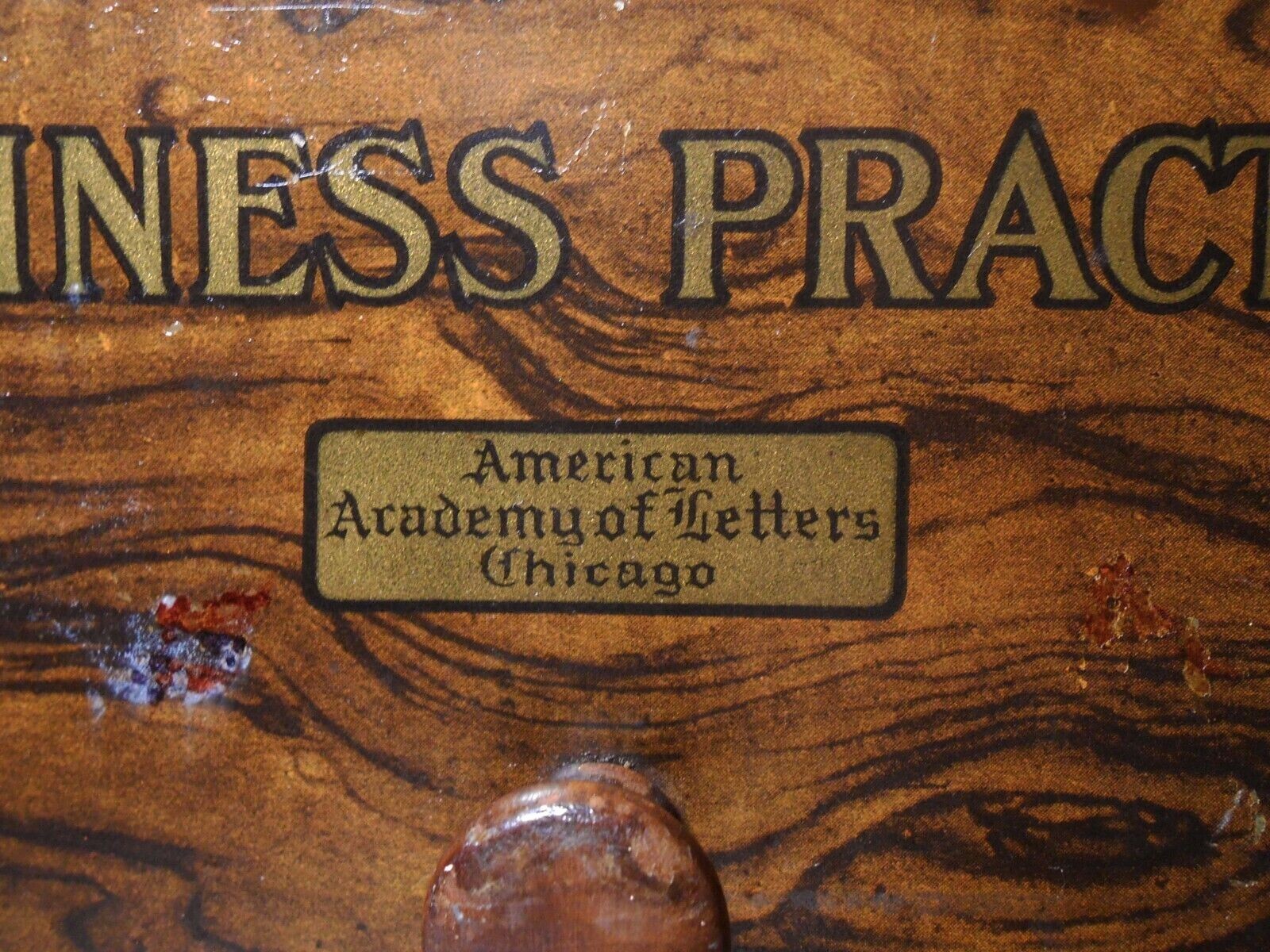 BUSINESS PRACTICE AMERICAN ACADEMY OF LETTERS CHICAGO TIN INDEX CARD BOX, W/LID