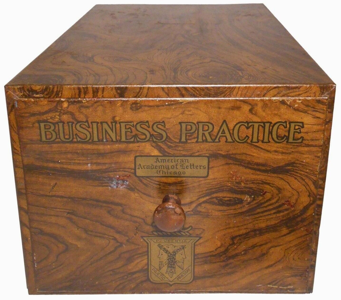 BUSINESS PRACTICE AMERICAN ACADEMY OF LETTERS CHICAGO TIN INDEX CARD BOX, W/LID