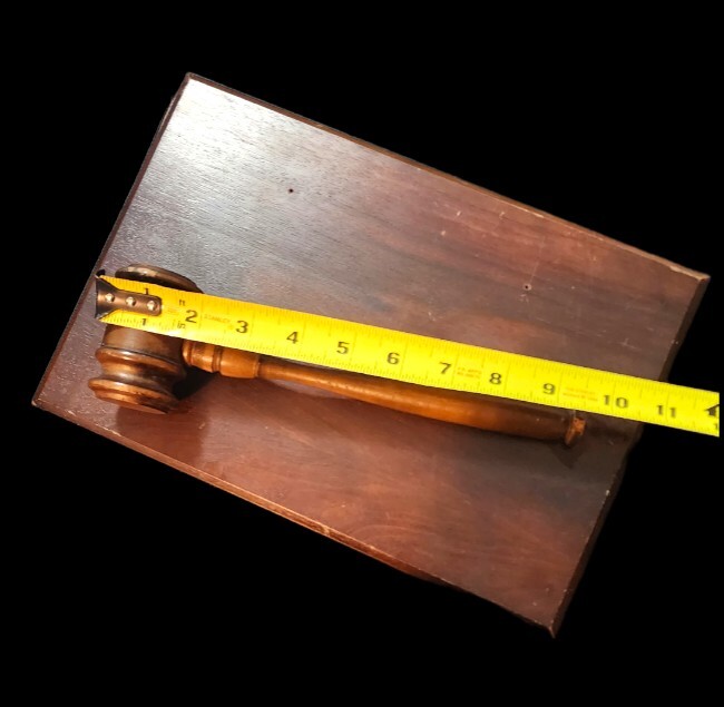 Vintage Solid Wood Gavel Wall Plaque Desk Decor For Judges Lawyers Auctioneers