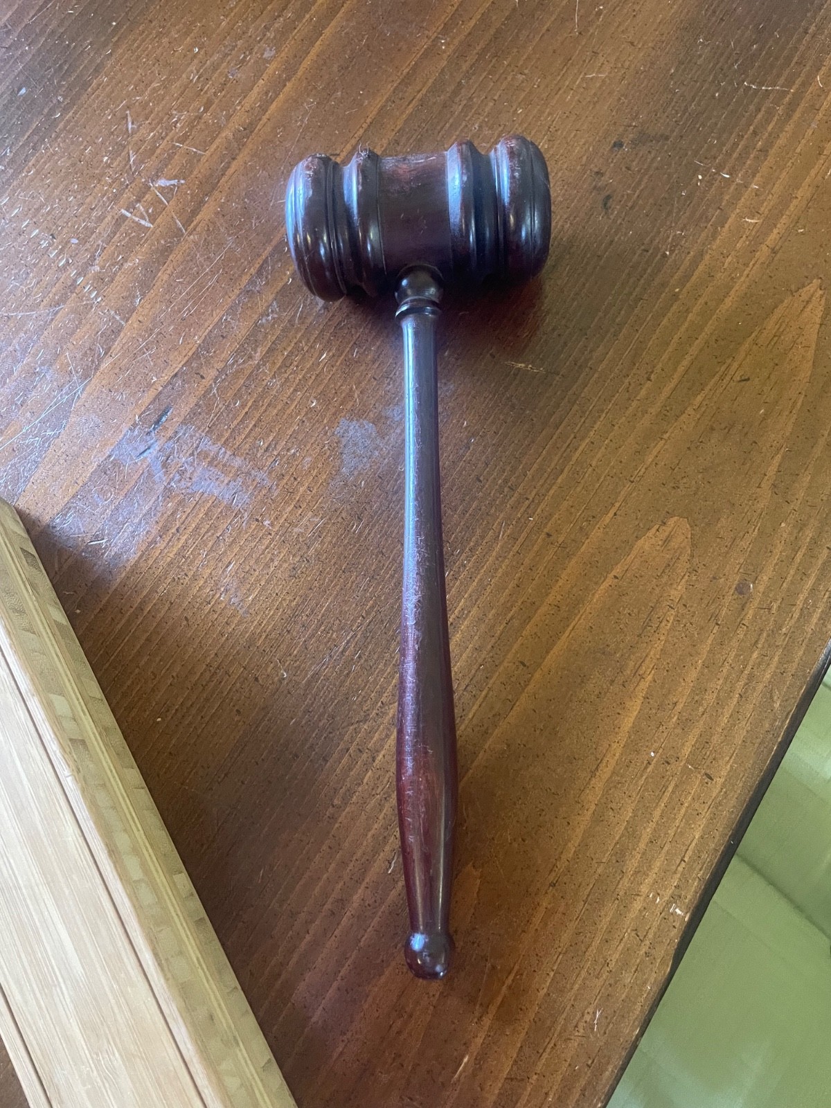 SUPER KEEN Vintage Wood Gavel, Judge, Auctioneer 10″ Scroll Work