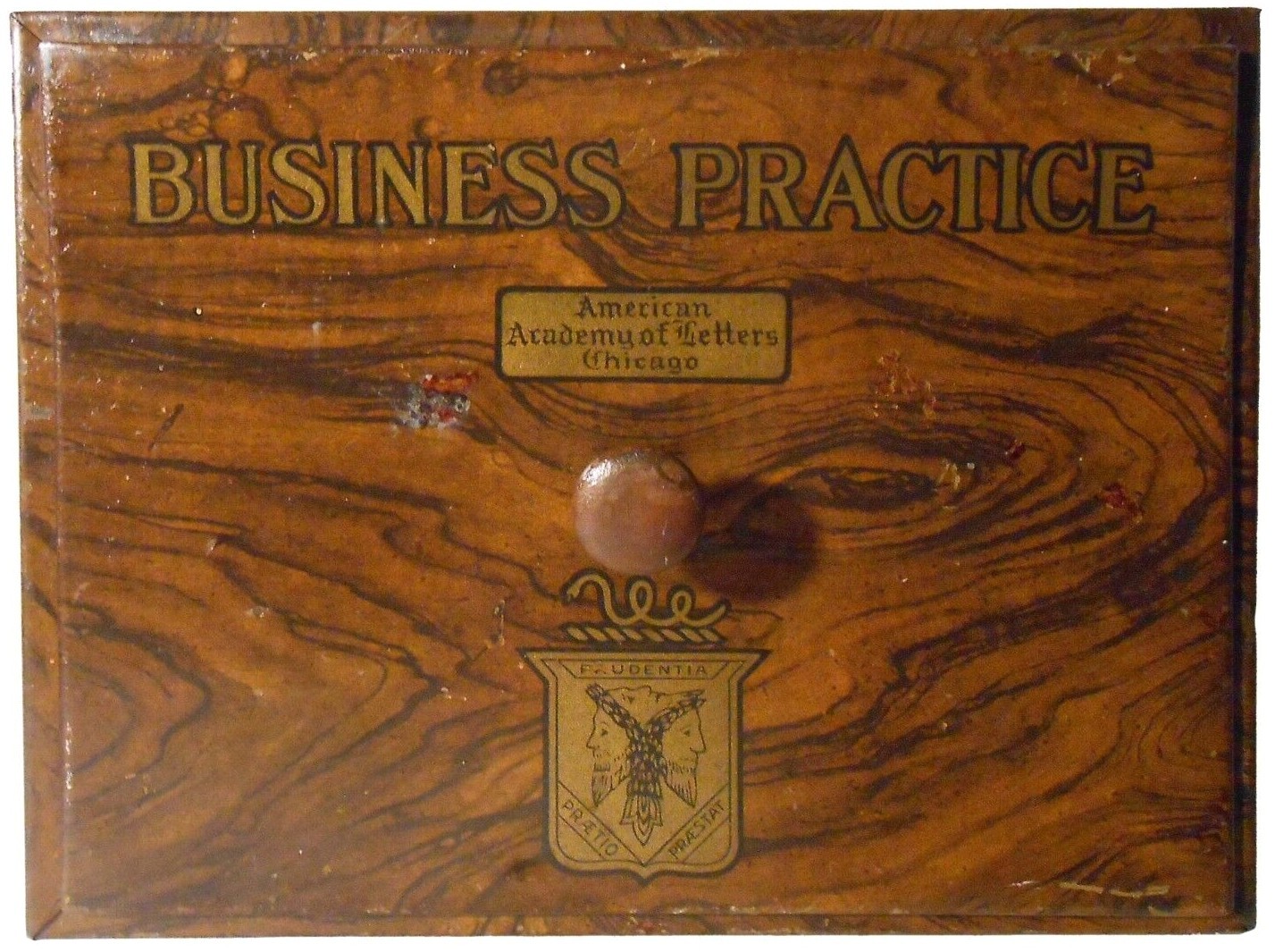 BUSINESS PRACTICE AMERICAN ACADEMY OF LETTERS CHICAGO TIN INDEX CARD BOX, W/LID